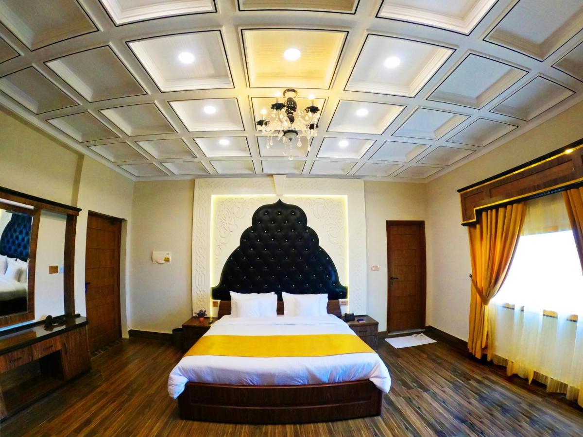 Mughal Mahal Hotel Gujranwala ภายนอก รูปภาพ